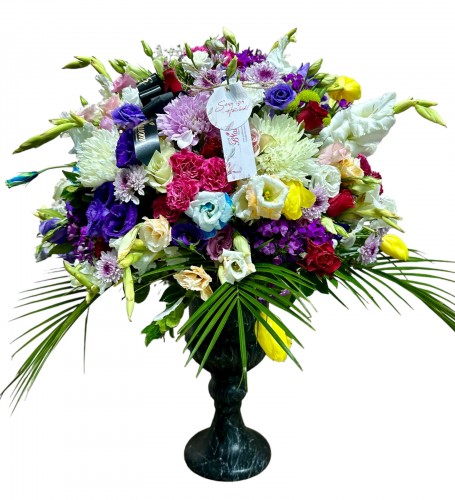 Vintage Smile Luxury Flowers Arrangement